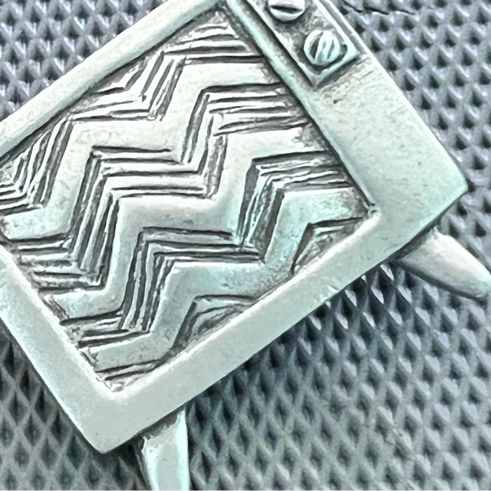 Television Brooch Signed SEAGULL PEWTER MADE IN CANADA Vintage - Picture 3 of 7